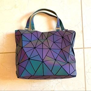 Color Changing Geometric Bag